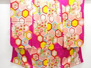 アンティーク　亀甲に花丸文様着物(重ね衿付き)
